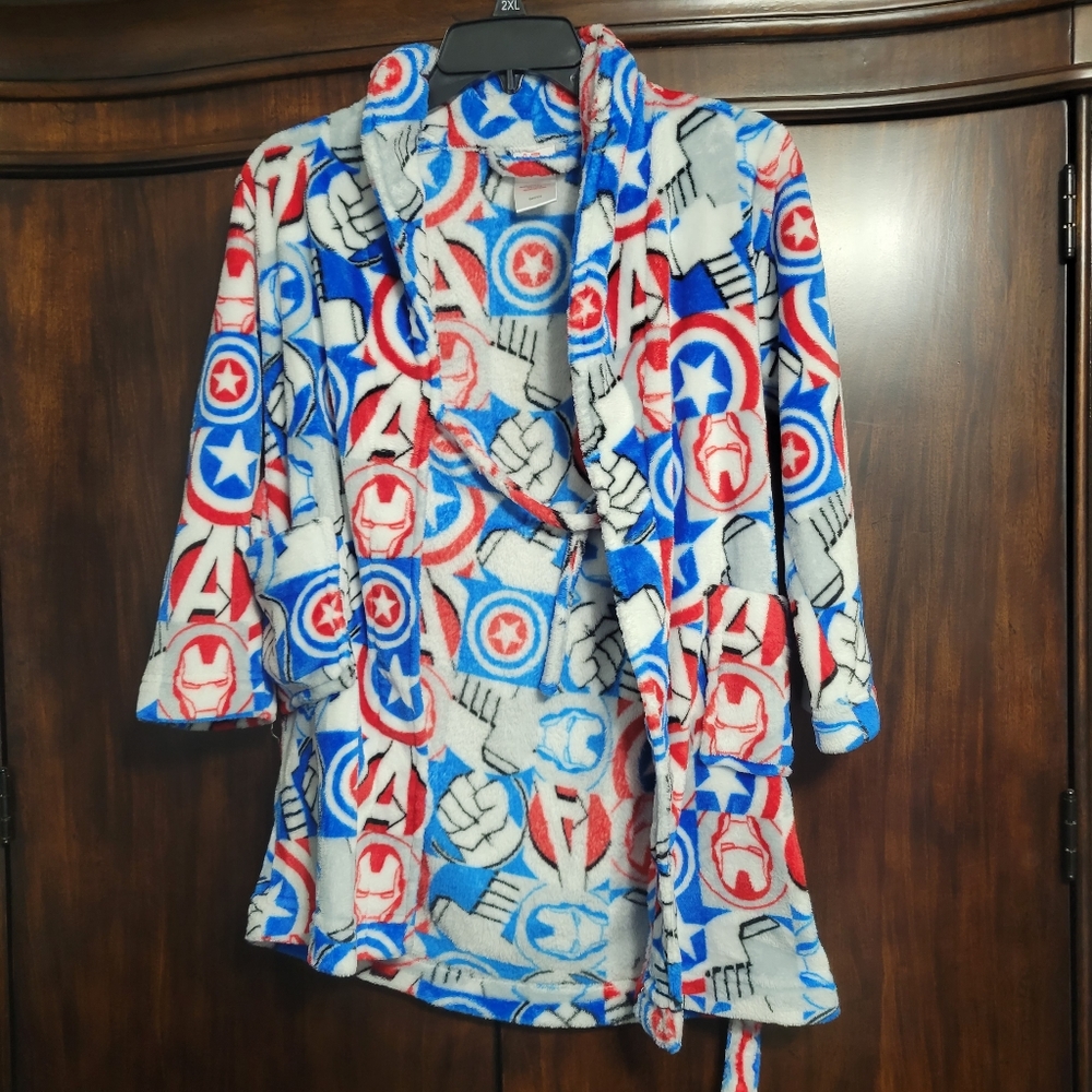 Marvel Avengers Robe with pockets Cover Up Pool Bathrobe Sleepwear Medium 8